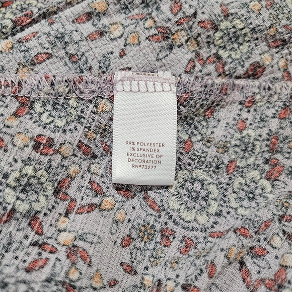 Floral Sleeveless Top - Pink and Black - Picture 6 of 7